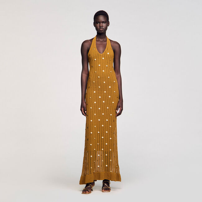 Langes Strickkleid mit Quasten