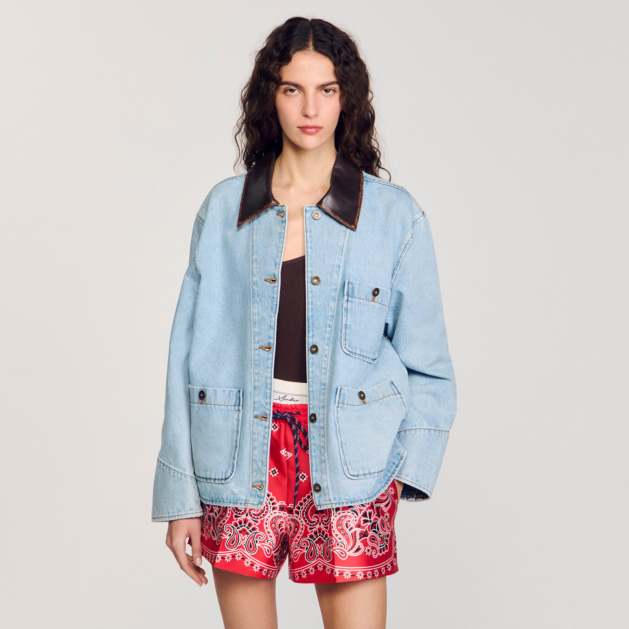 Blouson en jean à col en cuir