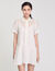 Kurzes Kleid mit Spitzendetails