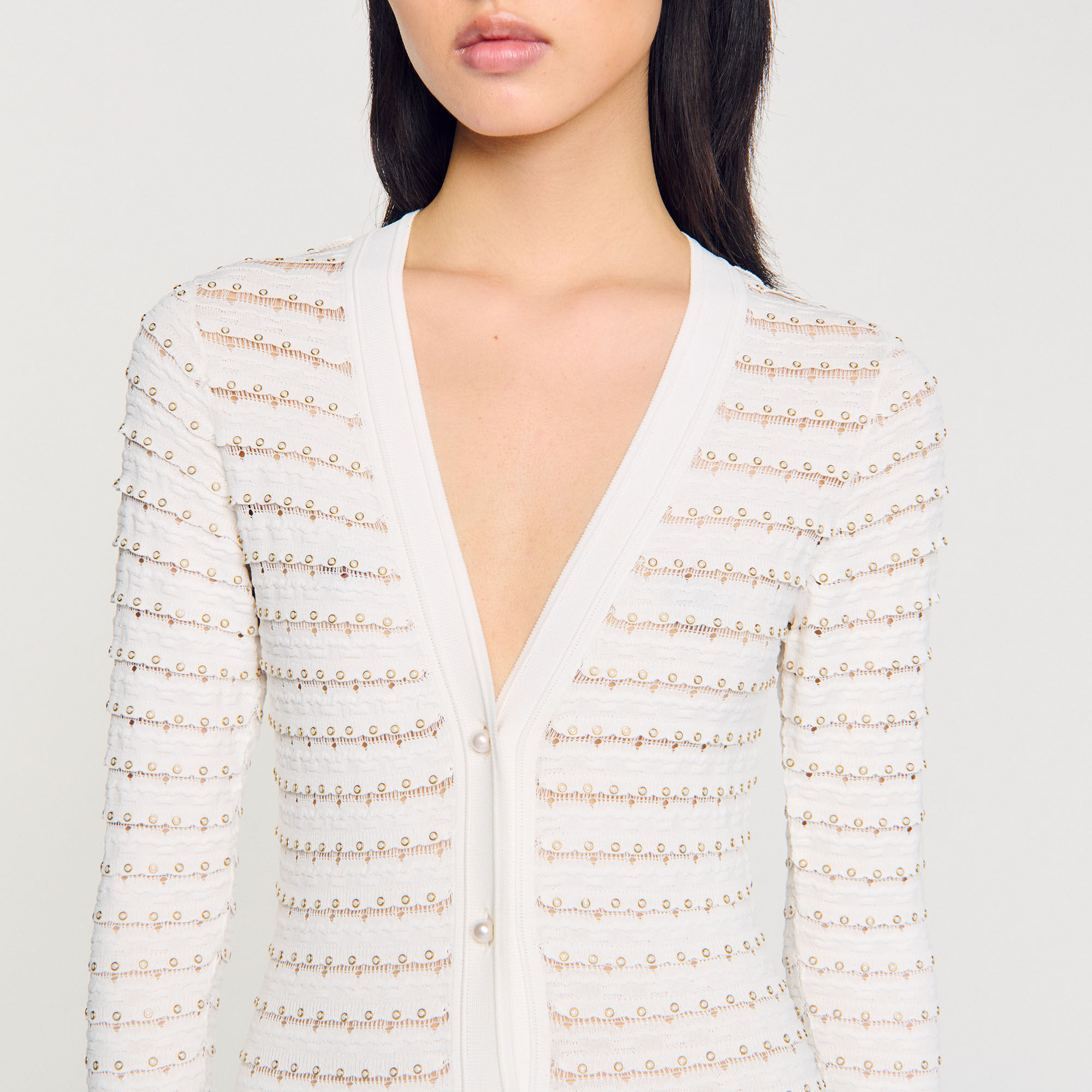 Langes Kleid mit Perlen