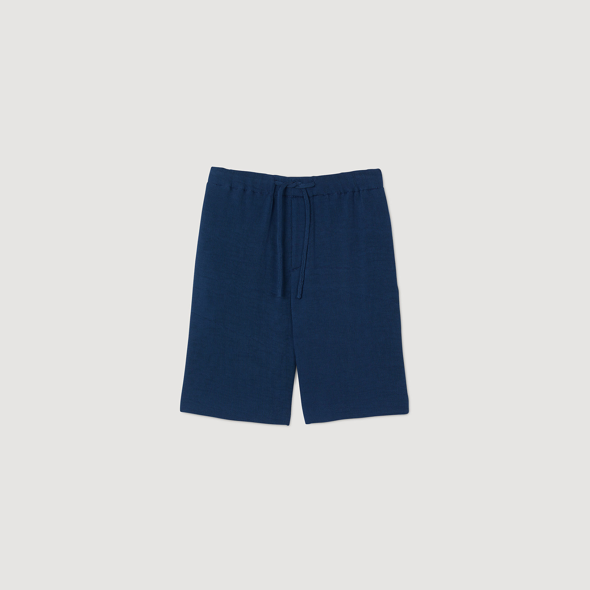 Pleated Bermuda shorts