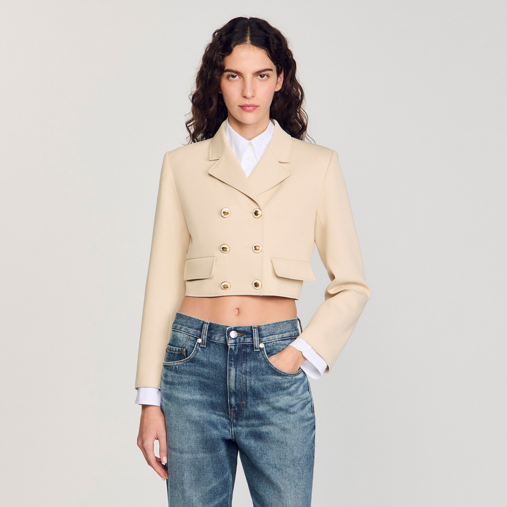 Kurze Jacke mit Knopfverschluss
