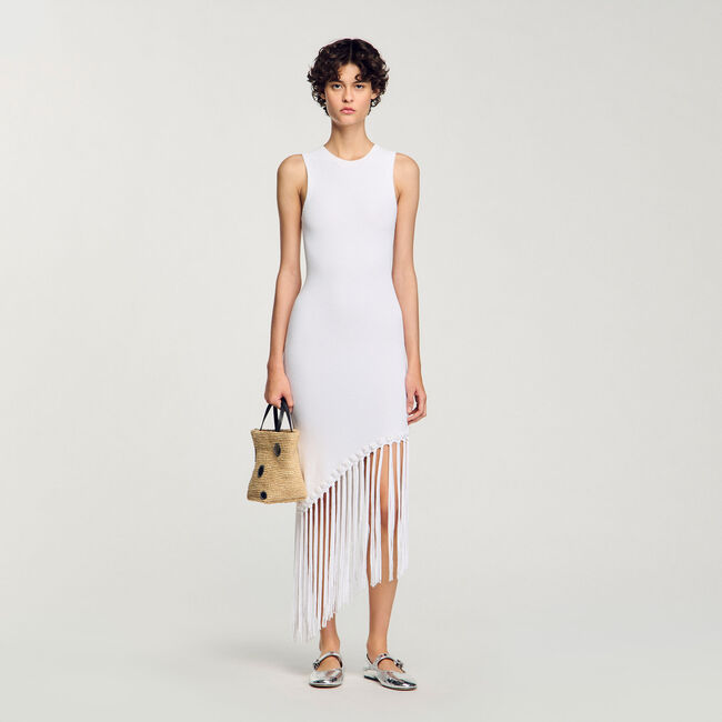 Langes Kleid mit Häkeldetails