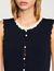 Langes Kleid mit Häkeldetails