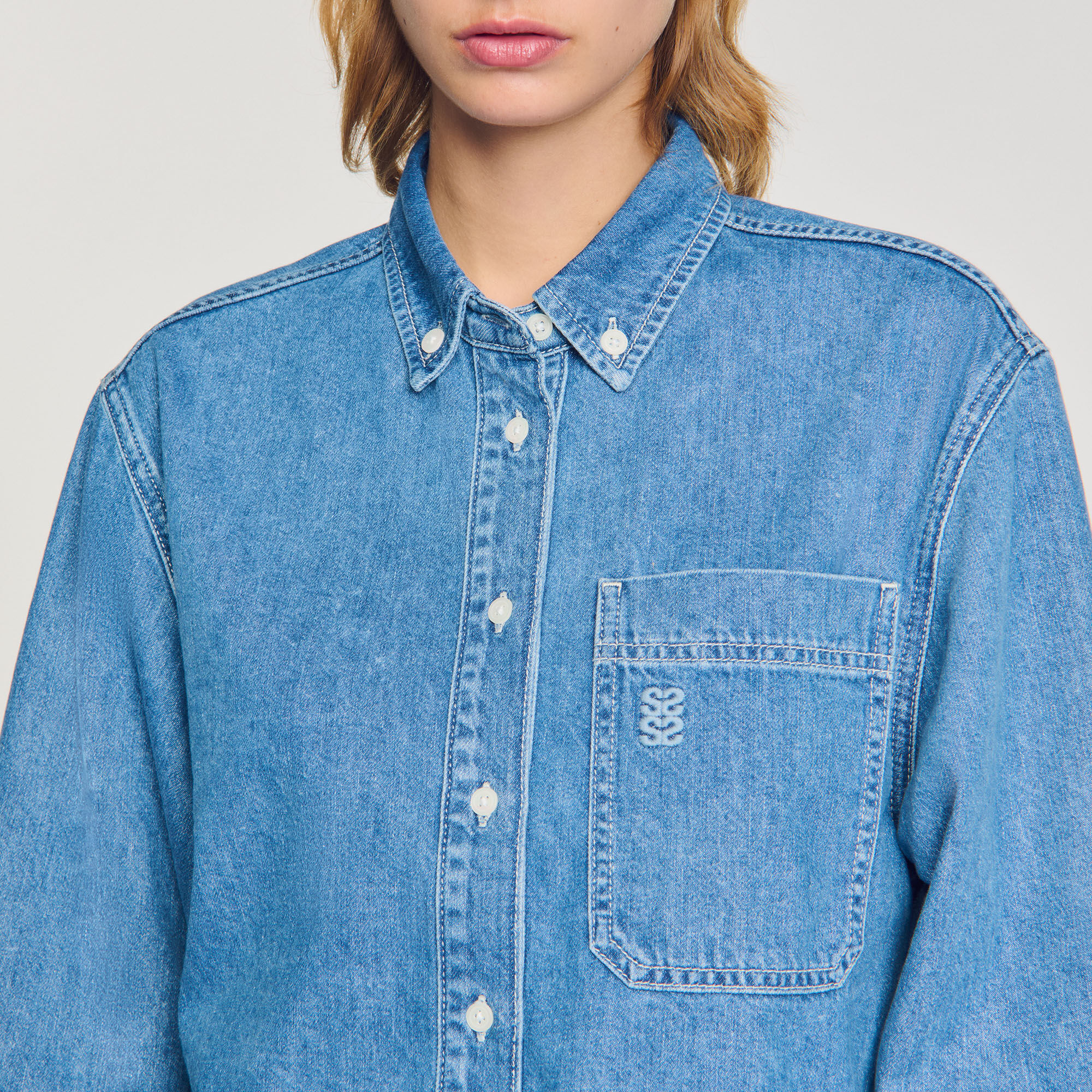 Kurzes Hemd aus Denim