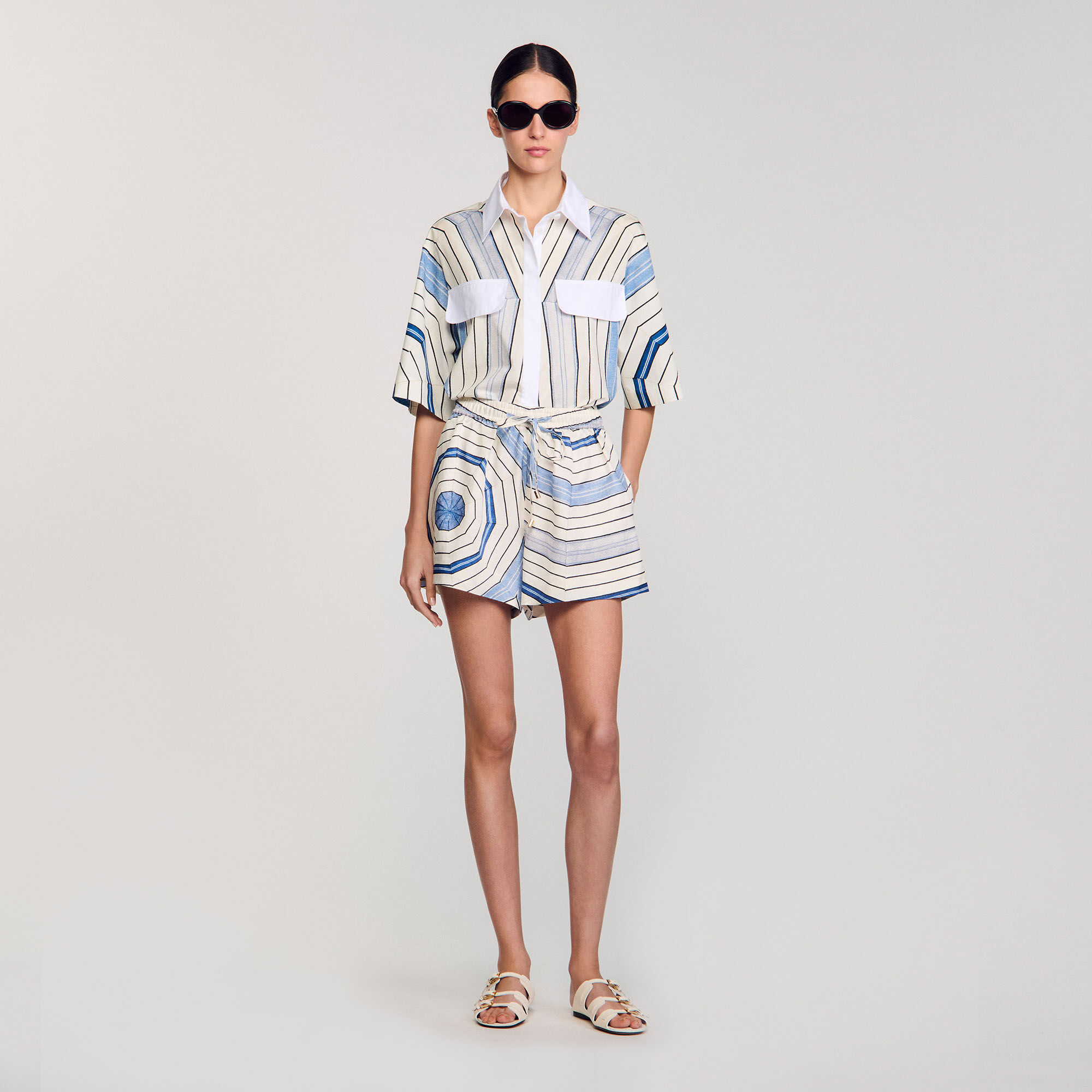 Spiral-motif shorts