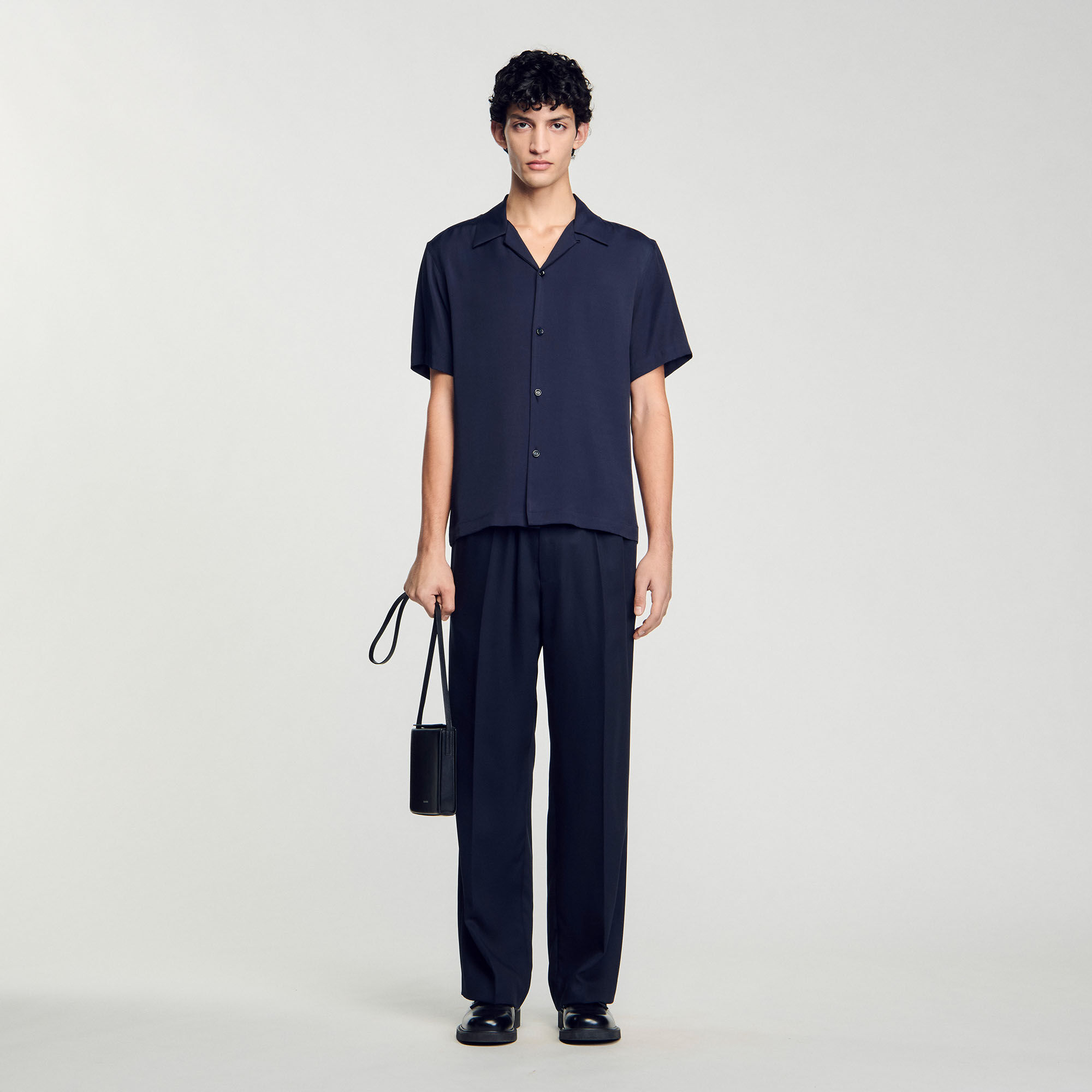 Chemise à col requin